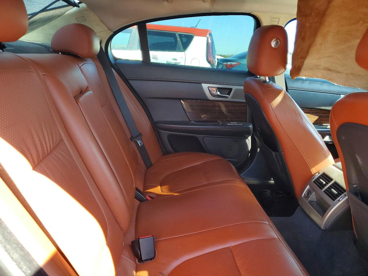 2010 JAGUAR XF