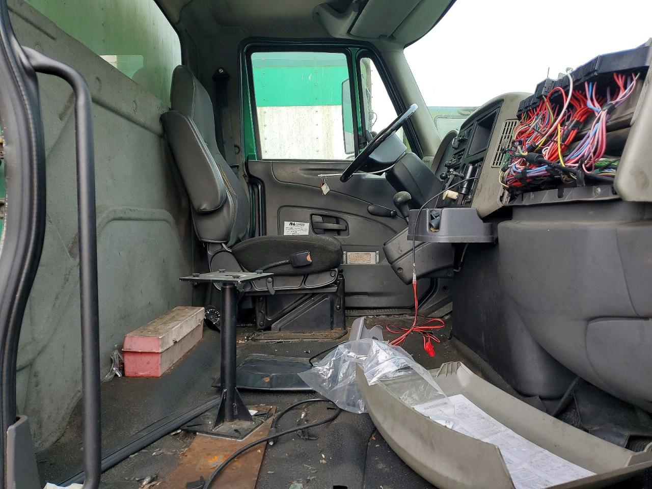 2009 INTERNATIONAL 4300