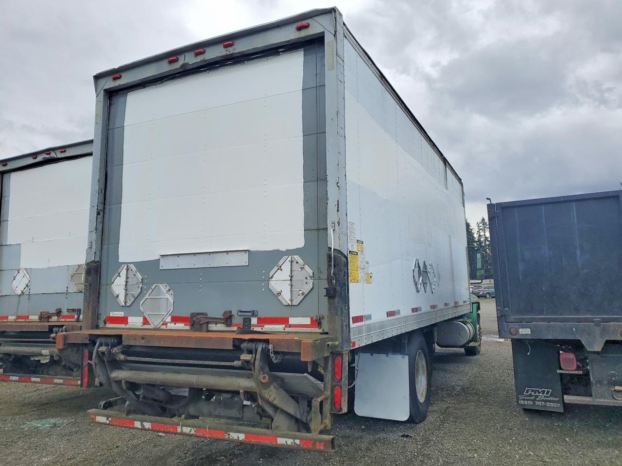 2009 INTERNATIONAL 4300