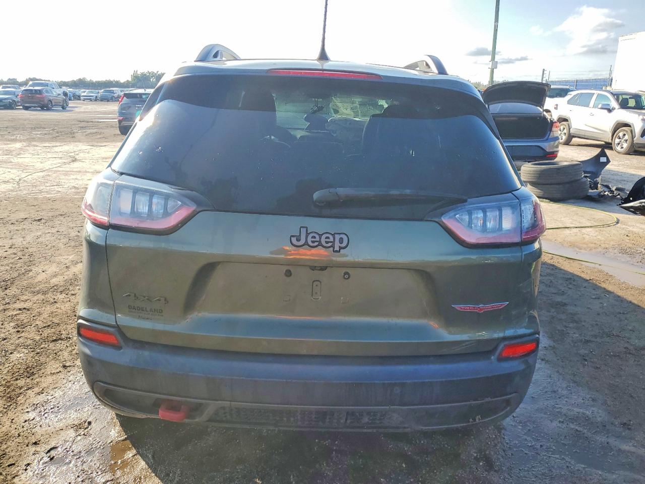 2019 JEEP CHEROKEE