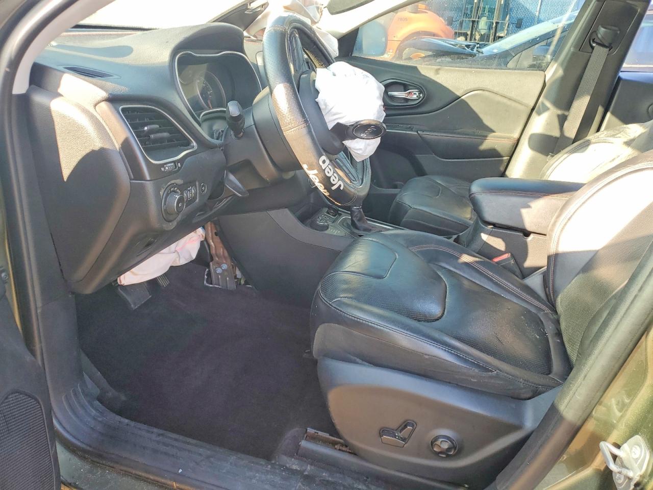 2019 JEEP CHEROKEE