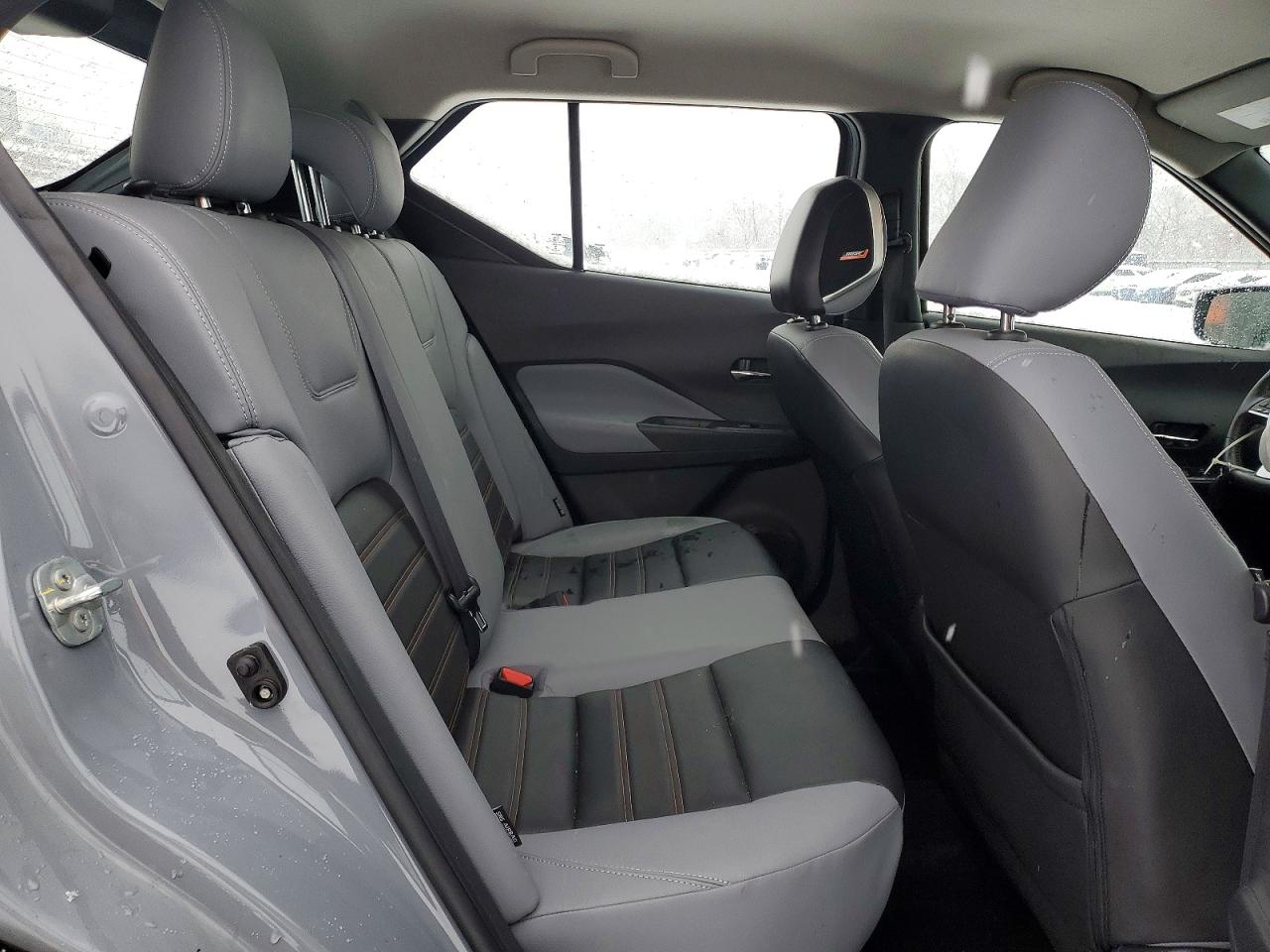 2022 NISSAN KICKS