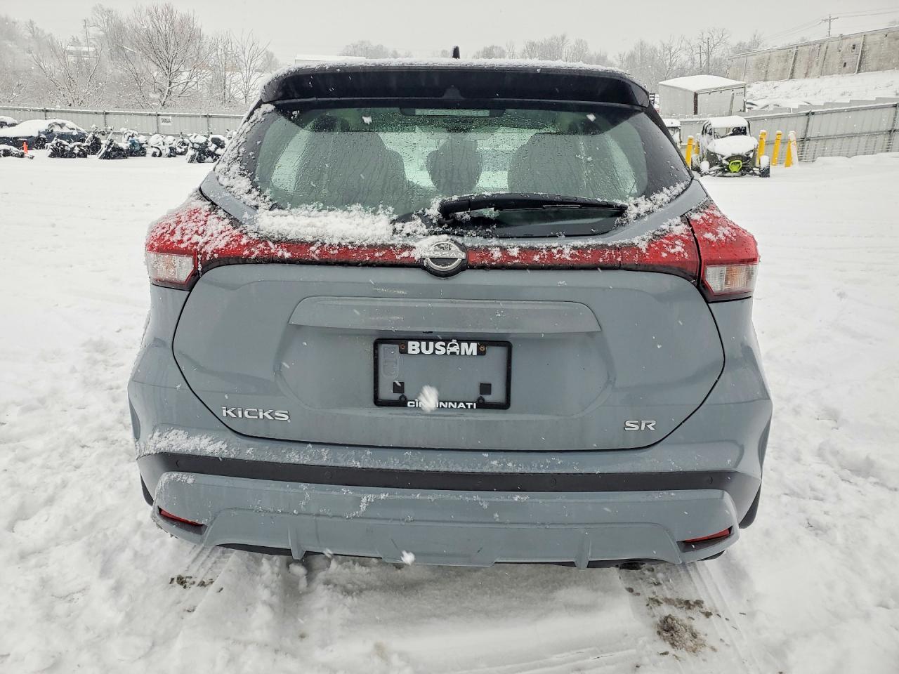 2022 NISSAN KICKS