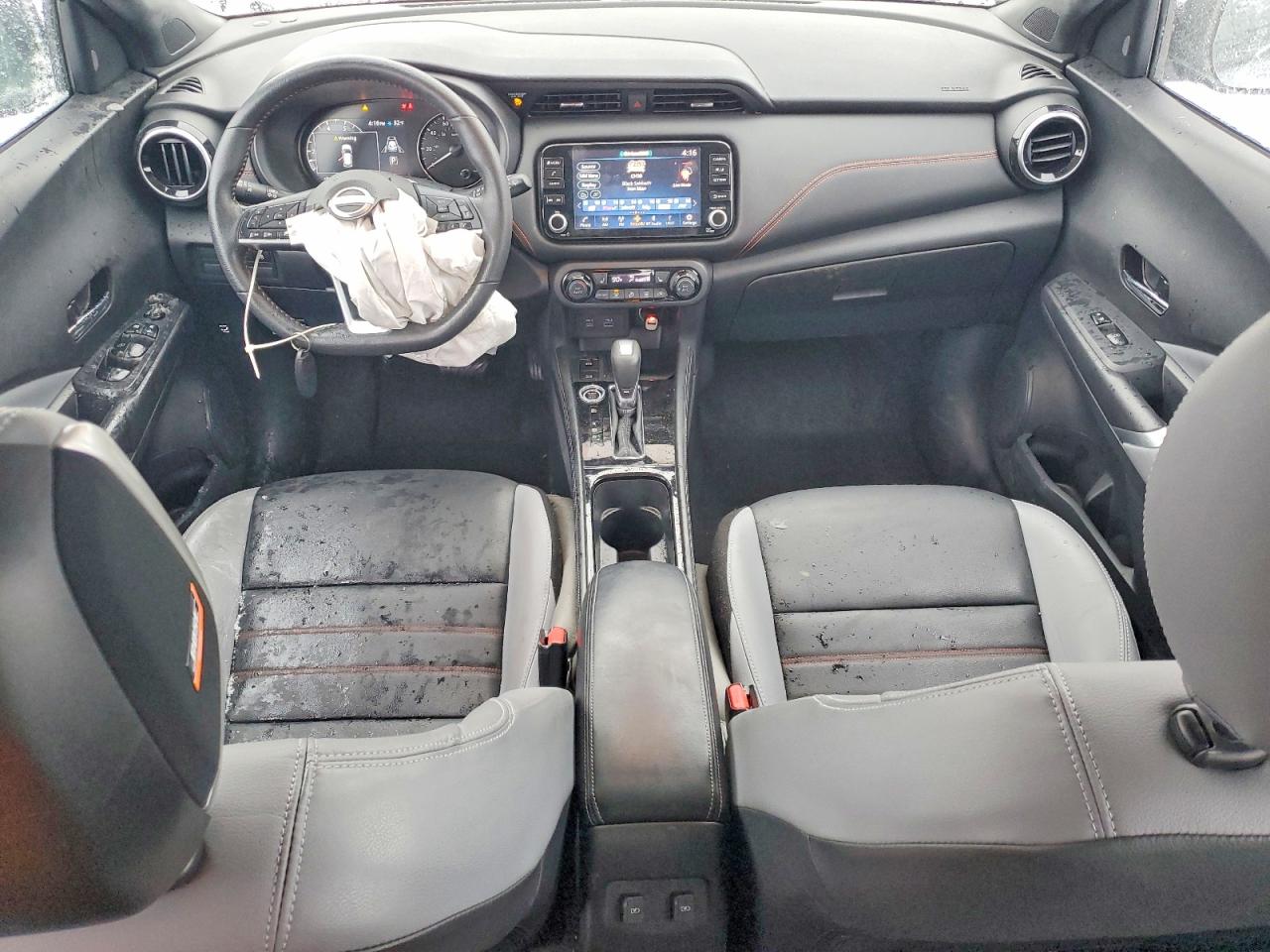 2022 NISSAN KICKS