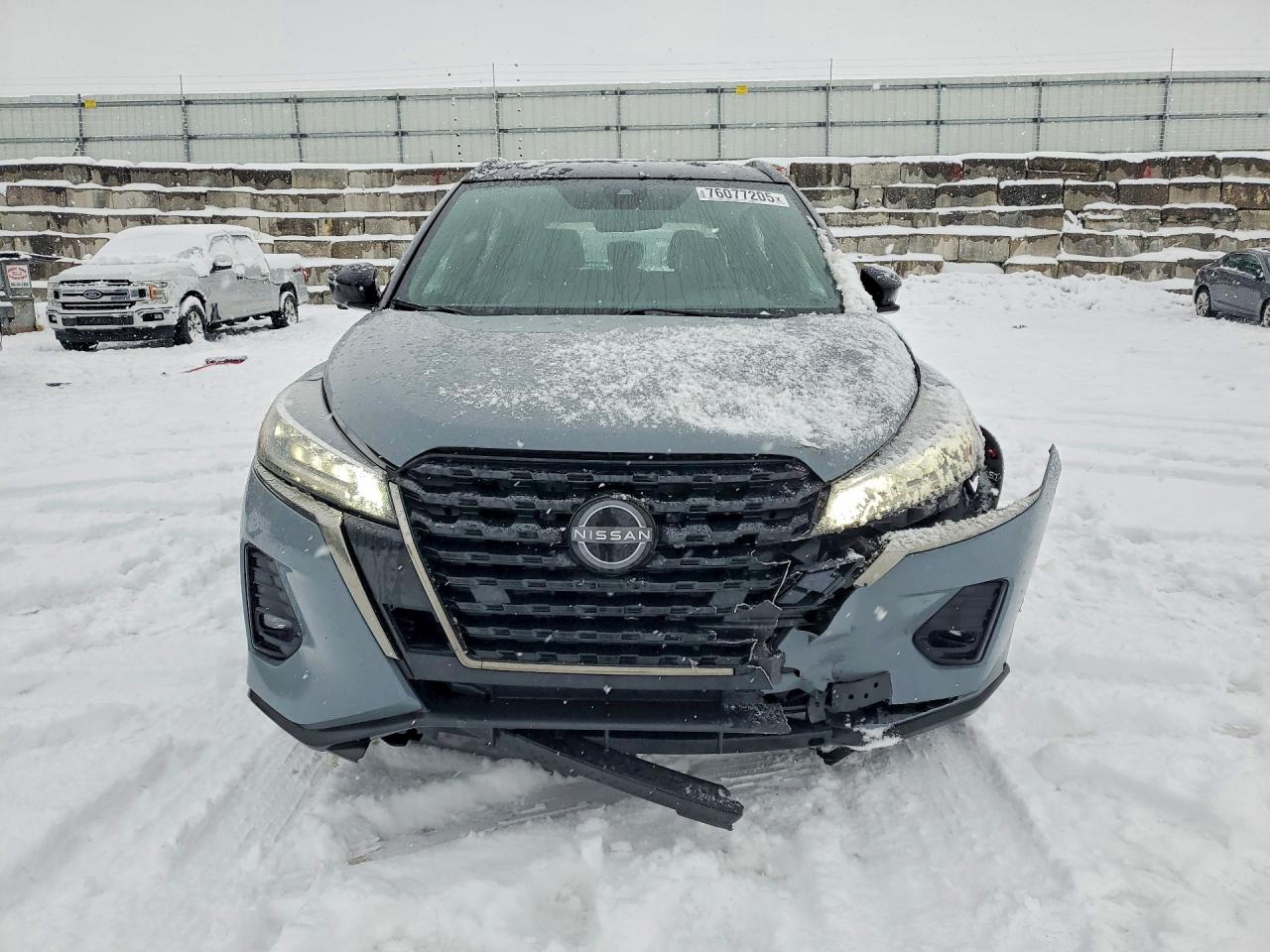 2022 NISSAN KICKS