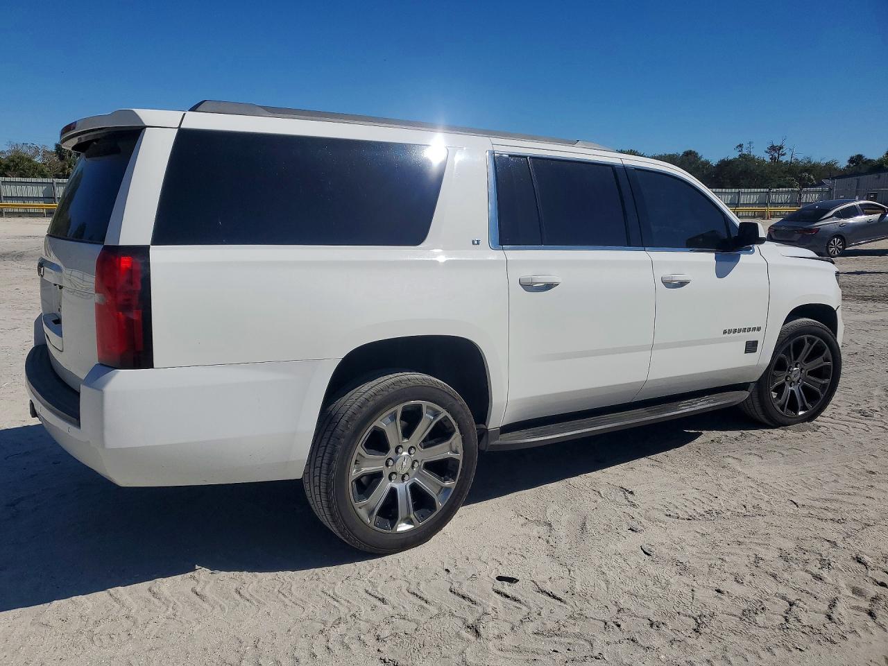 2017 CHEVROLET SUBURBAN