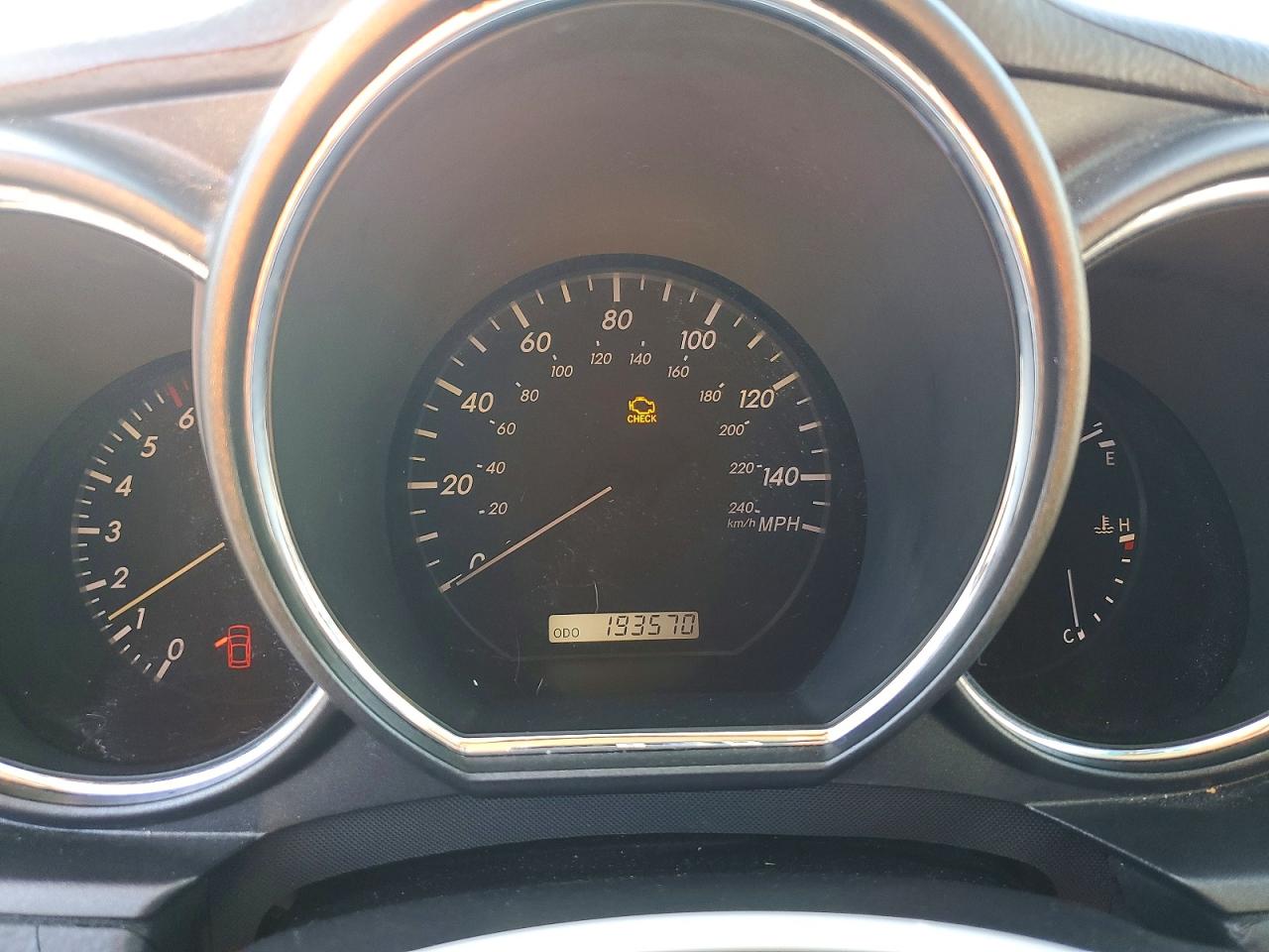 2005 LEXUS RX330