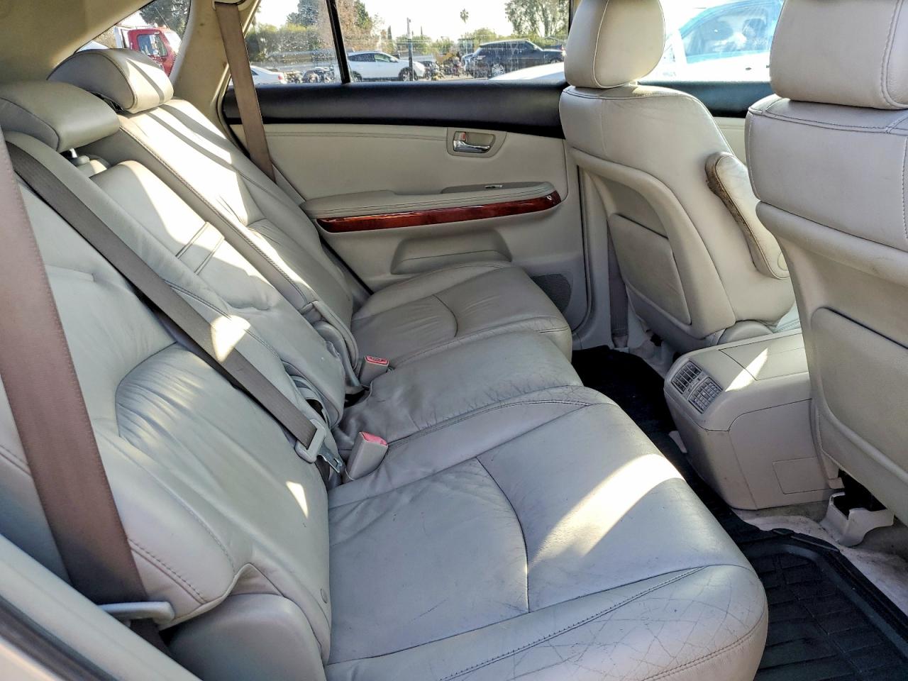 2005 LEXUS RX330