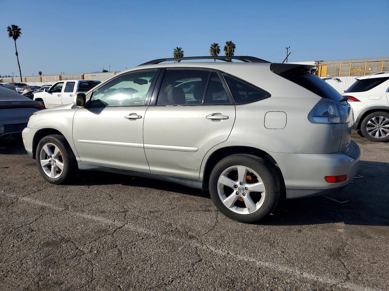 2005 LEXUS RX330