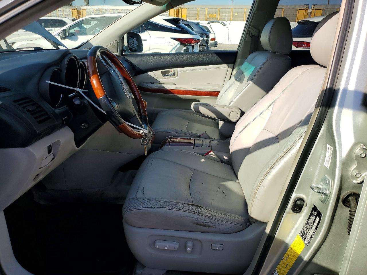 2005 LEXUS RX330
