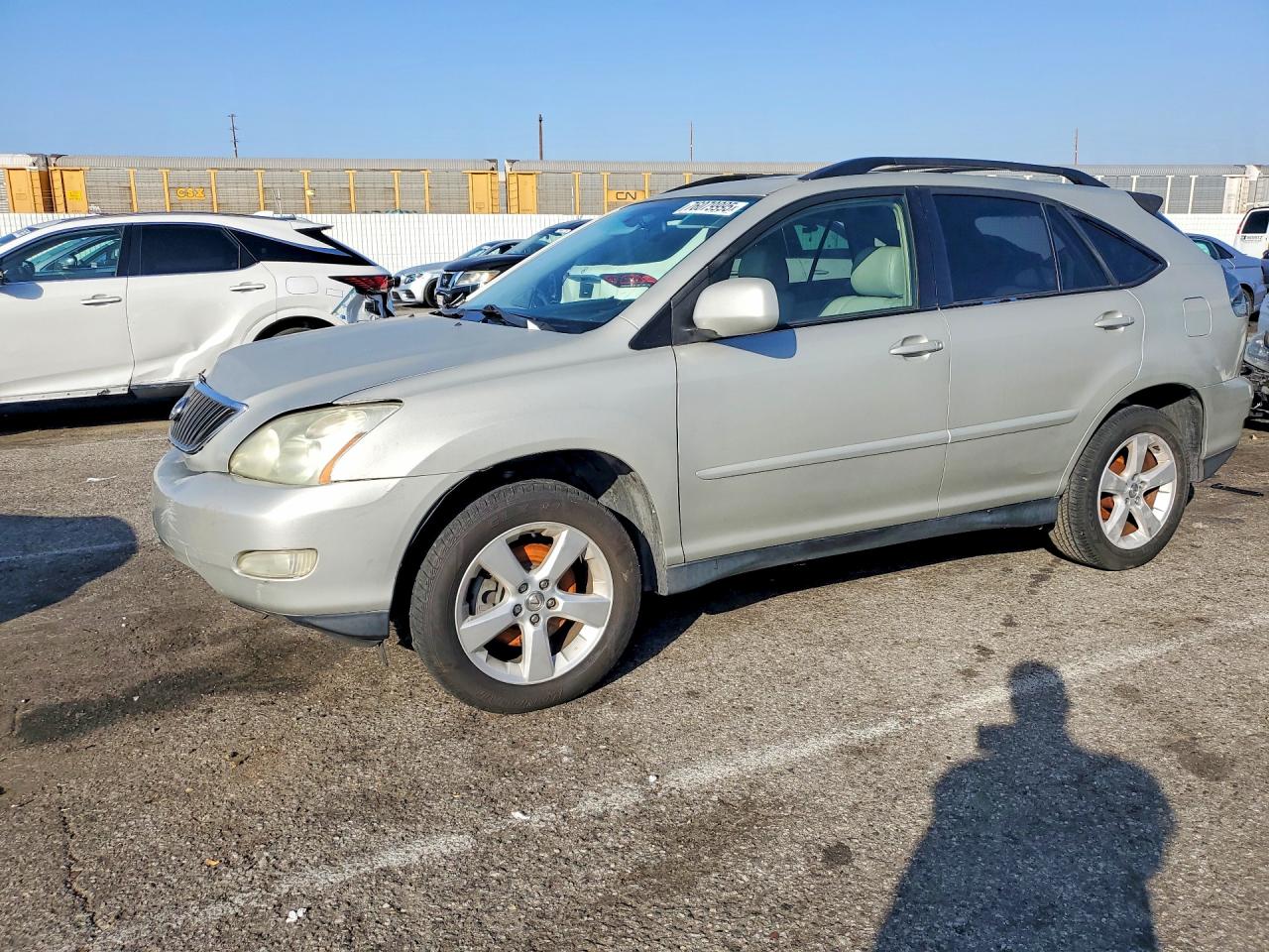 2005 LEXUS RX330
