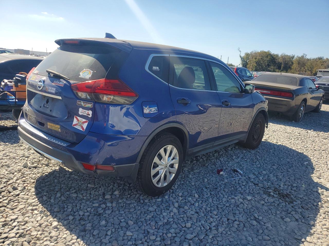2017 NISSAN ROGUE