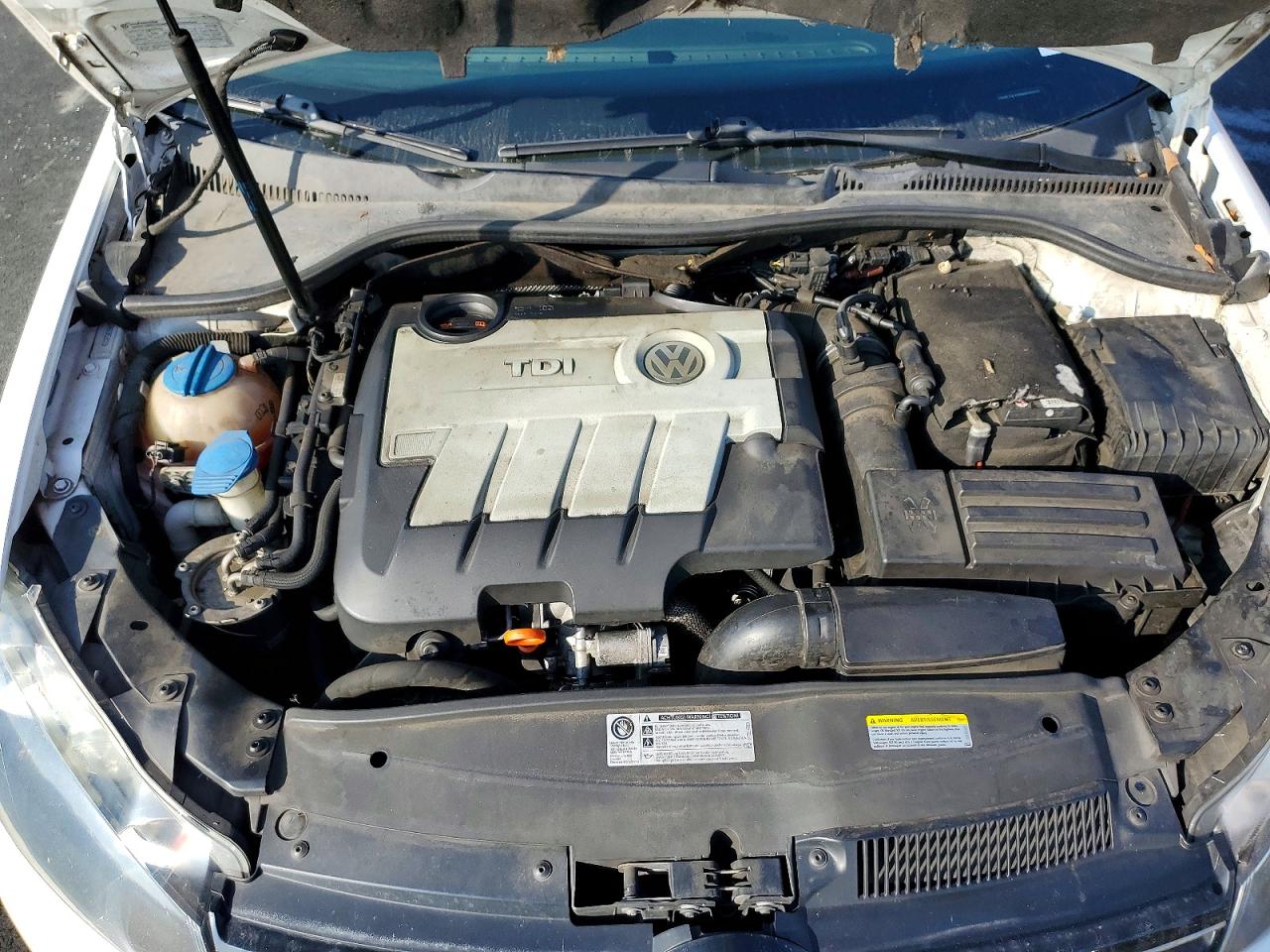 2013 VOLKSWAGEN JETTA