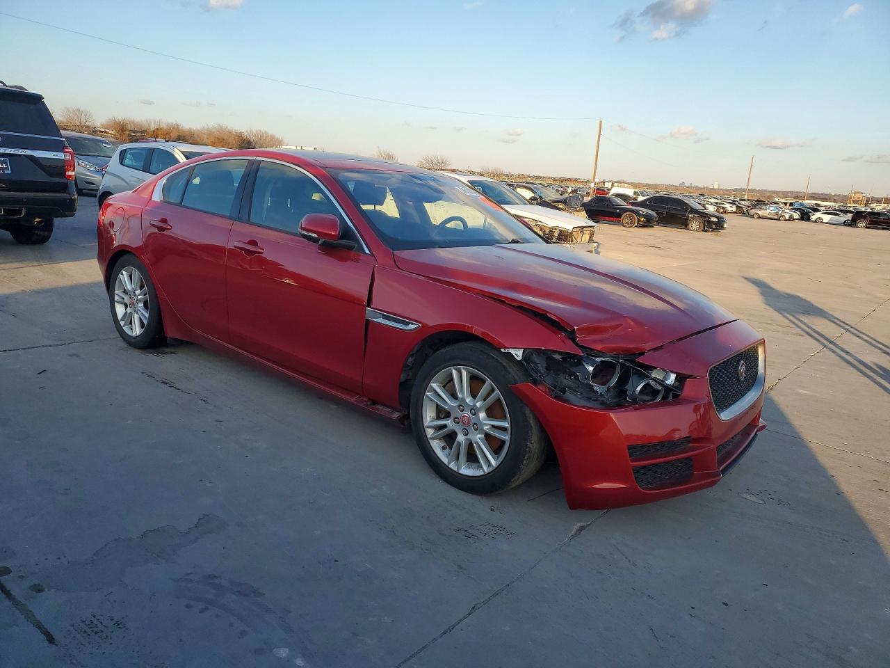 2018 JAGUAR XE