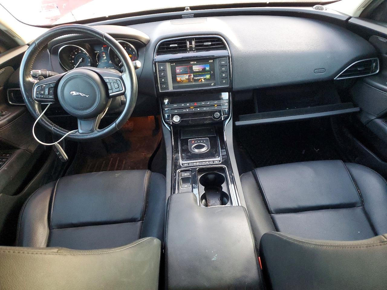 2018 JAGUAR XE