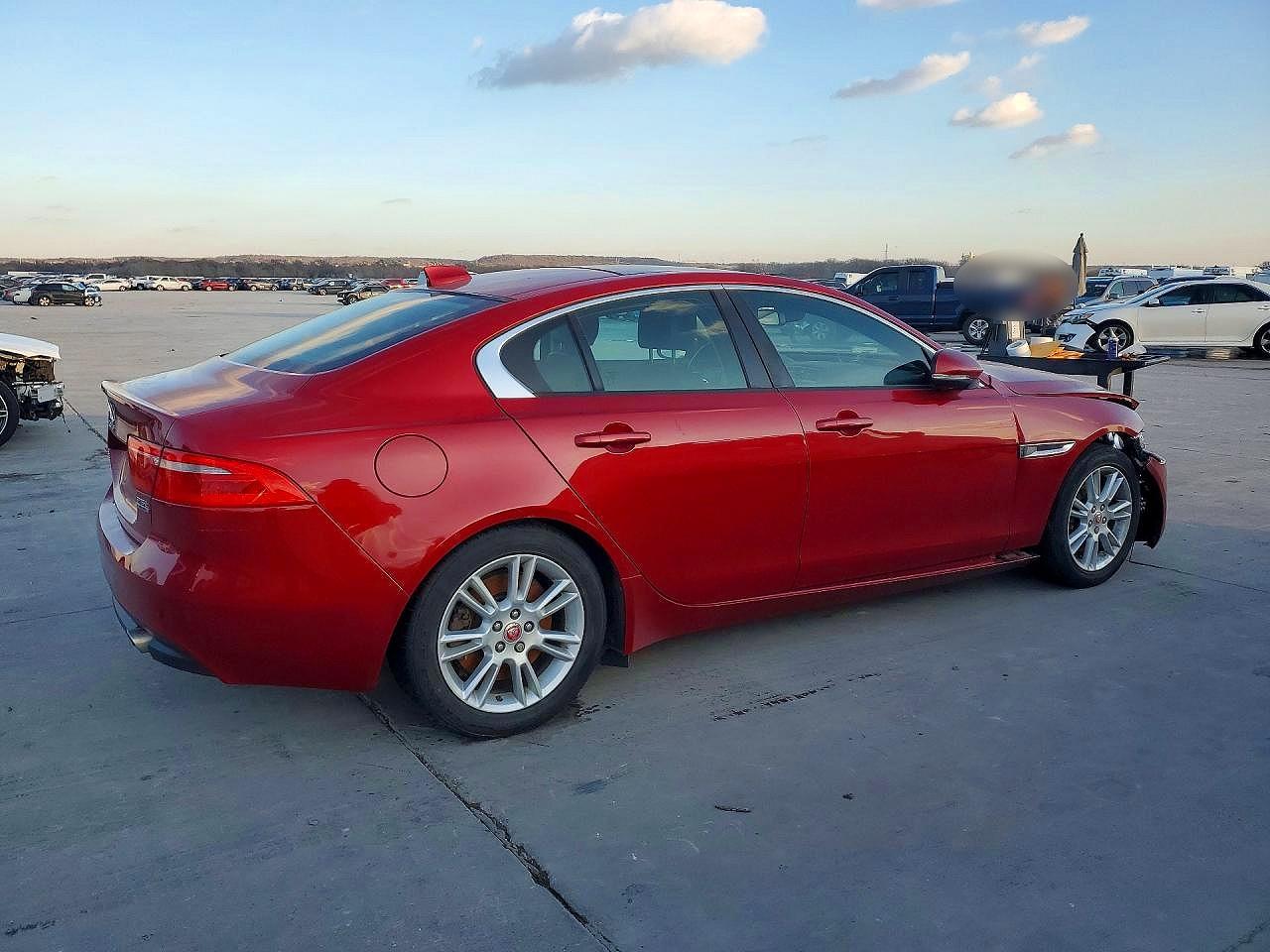 2018 JAGUAR XE