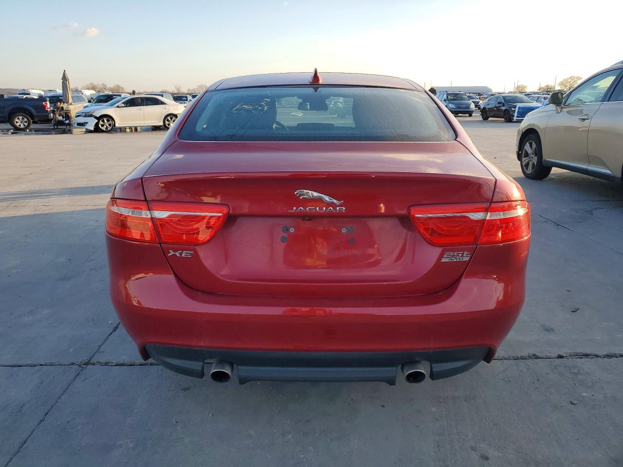 2018 JAGUAR XE