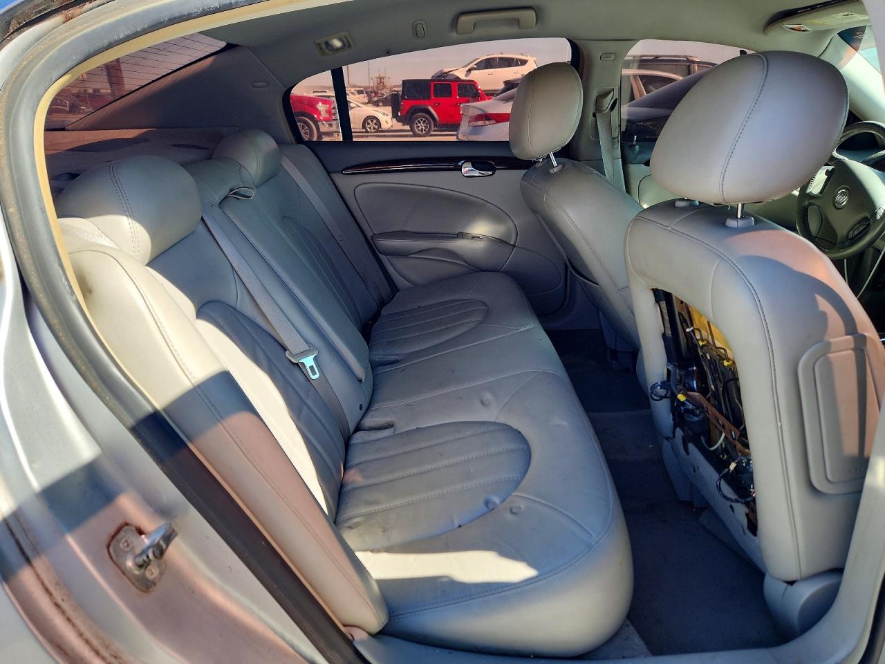 2011 BUICK LUCERNE