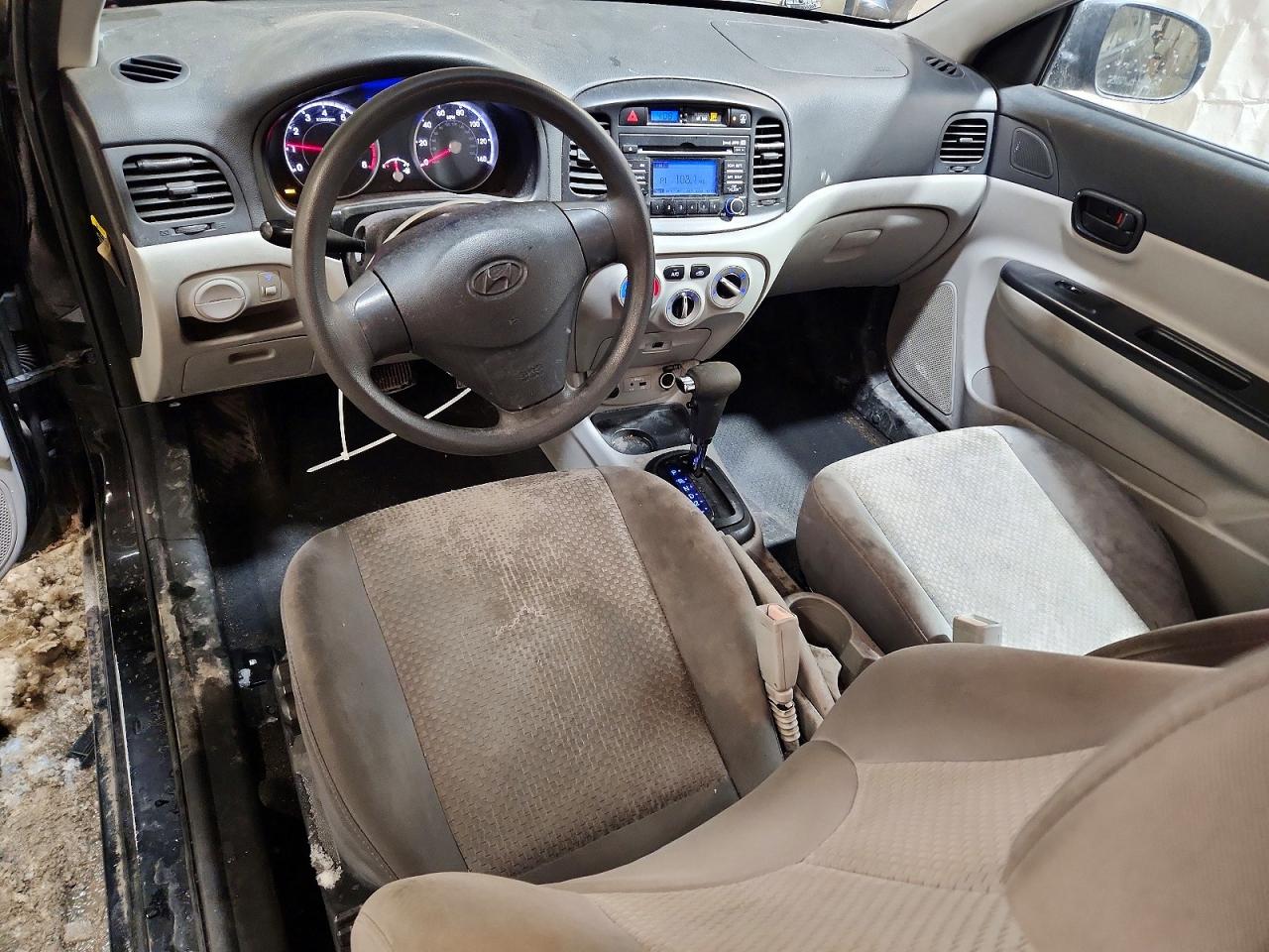 2011 HYUNDAI ACCENT