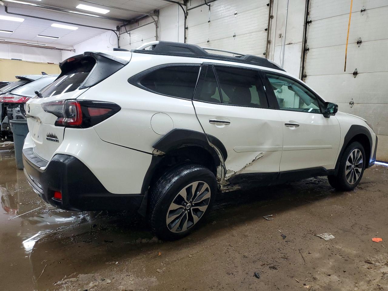 2023 SUBARU OUTBACK