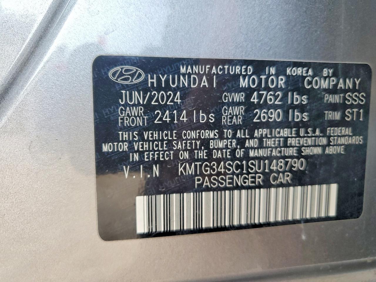 2025 GENESIS G70 BASE