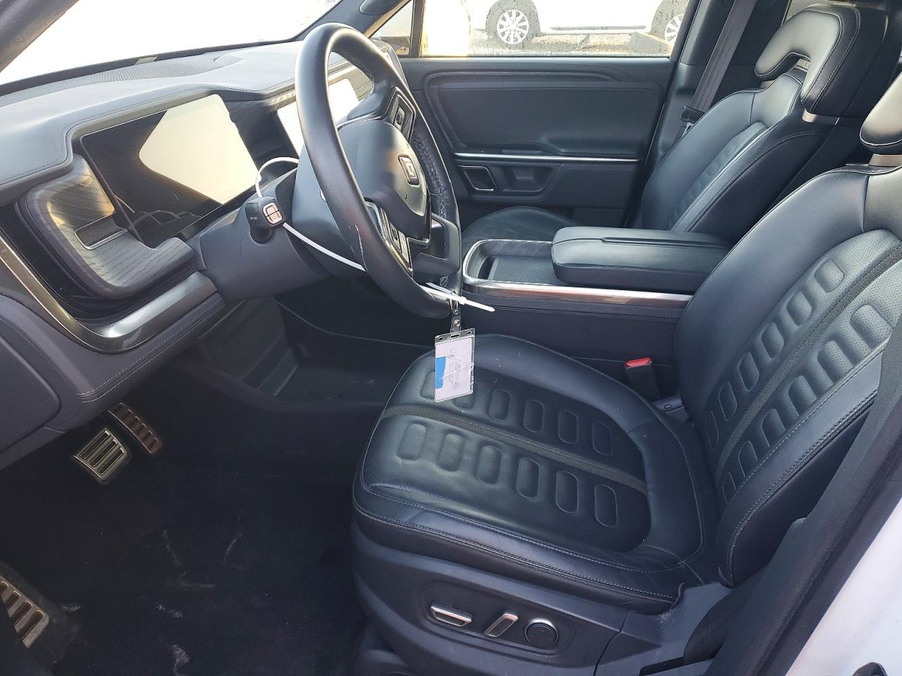 2023 RIVIAN RIS