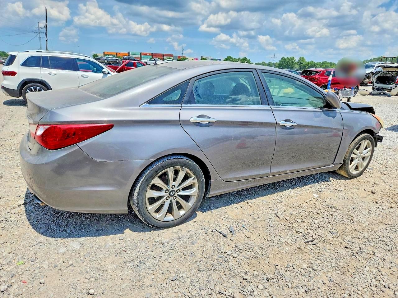 2011 HYUNDAI SONATA