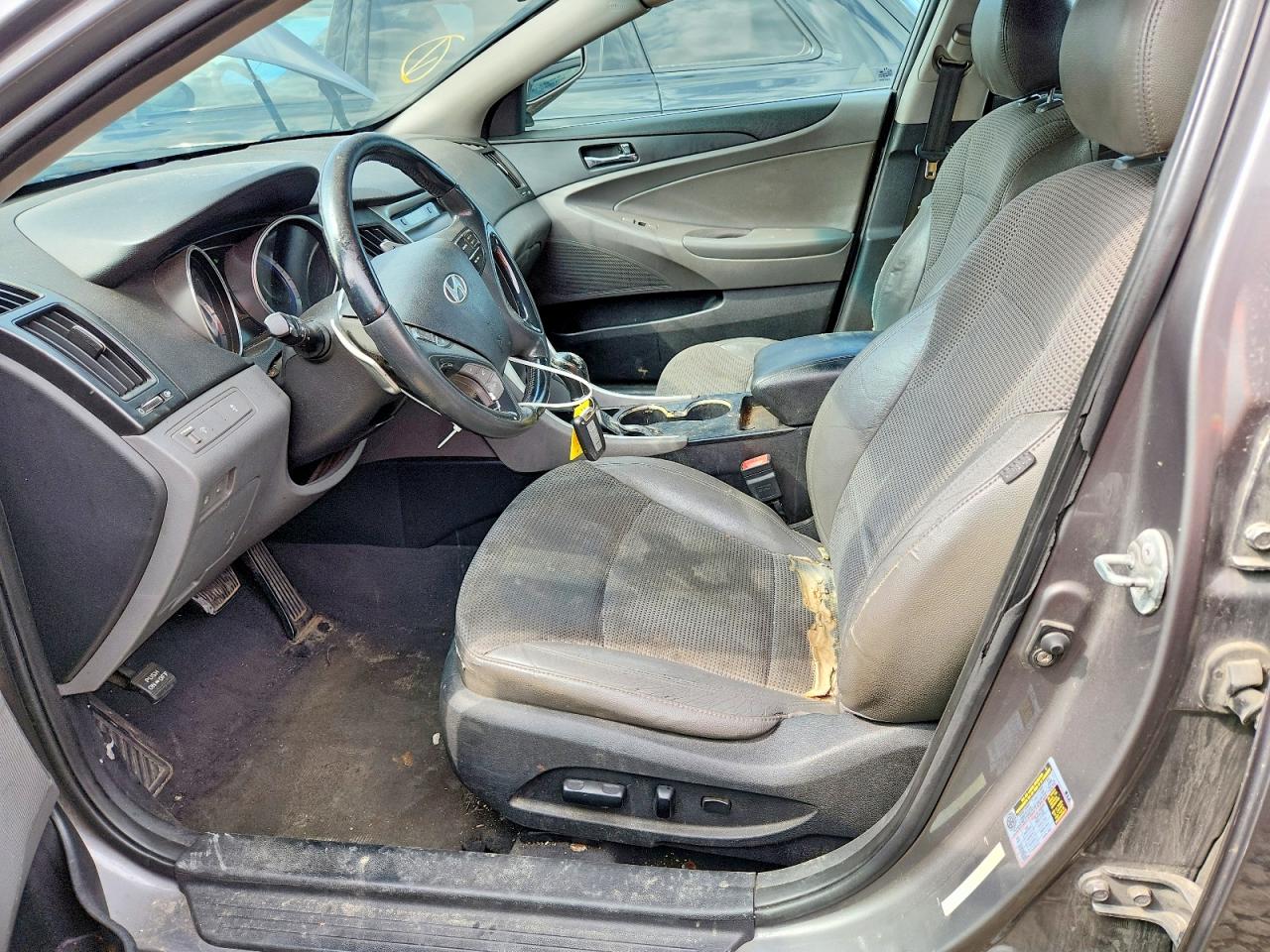 2011 HYUNDAI SONATA