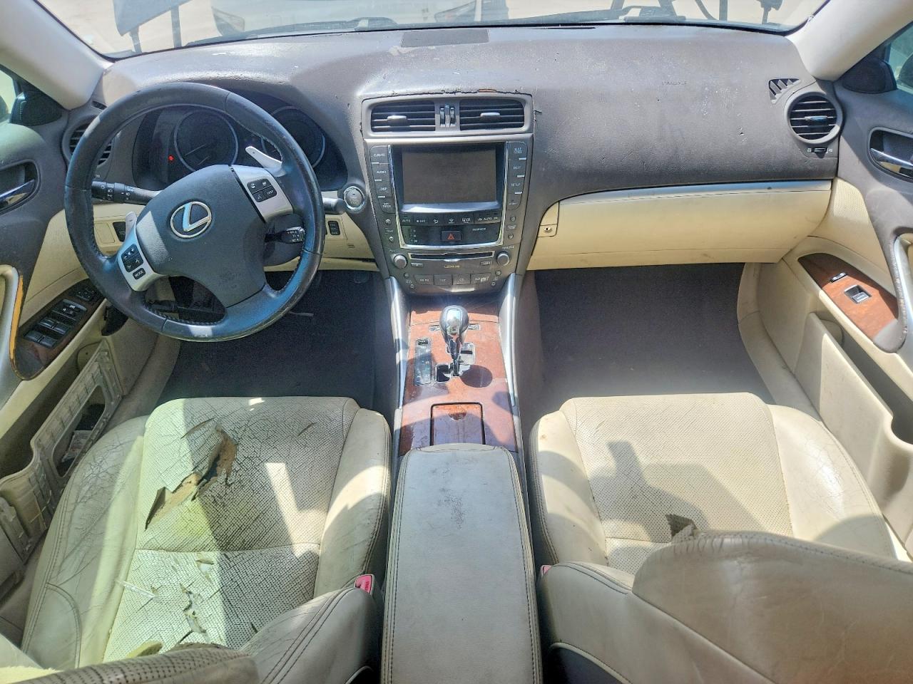 2011 LEXUS IS