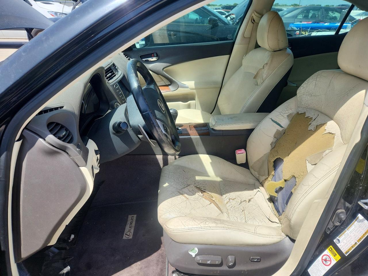 2011 LEXUS IS
