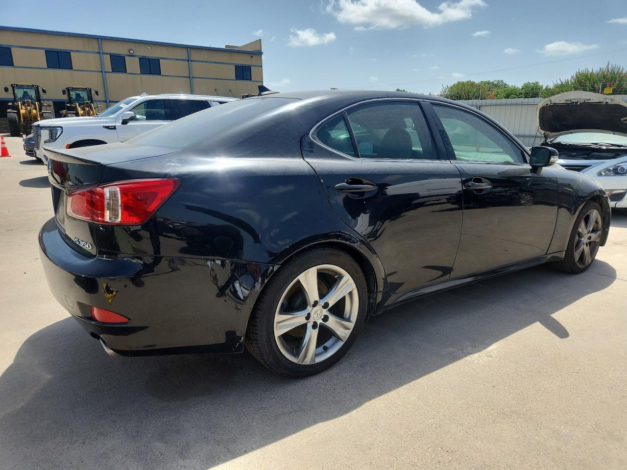 2011 LEXUS IS