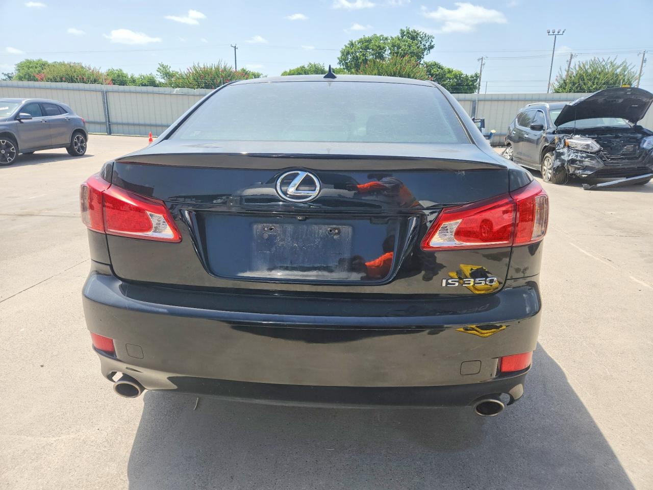 2011 LEXUS IS