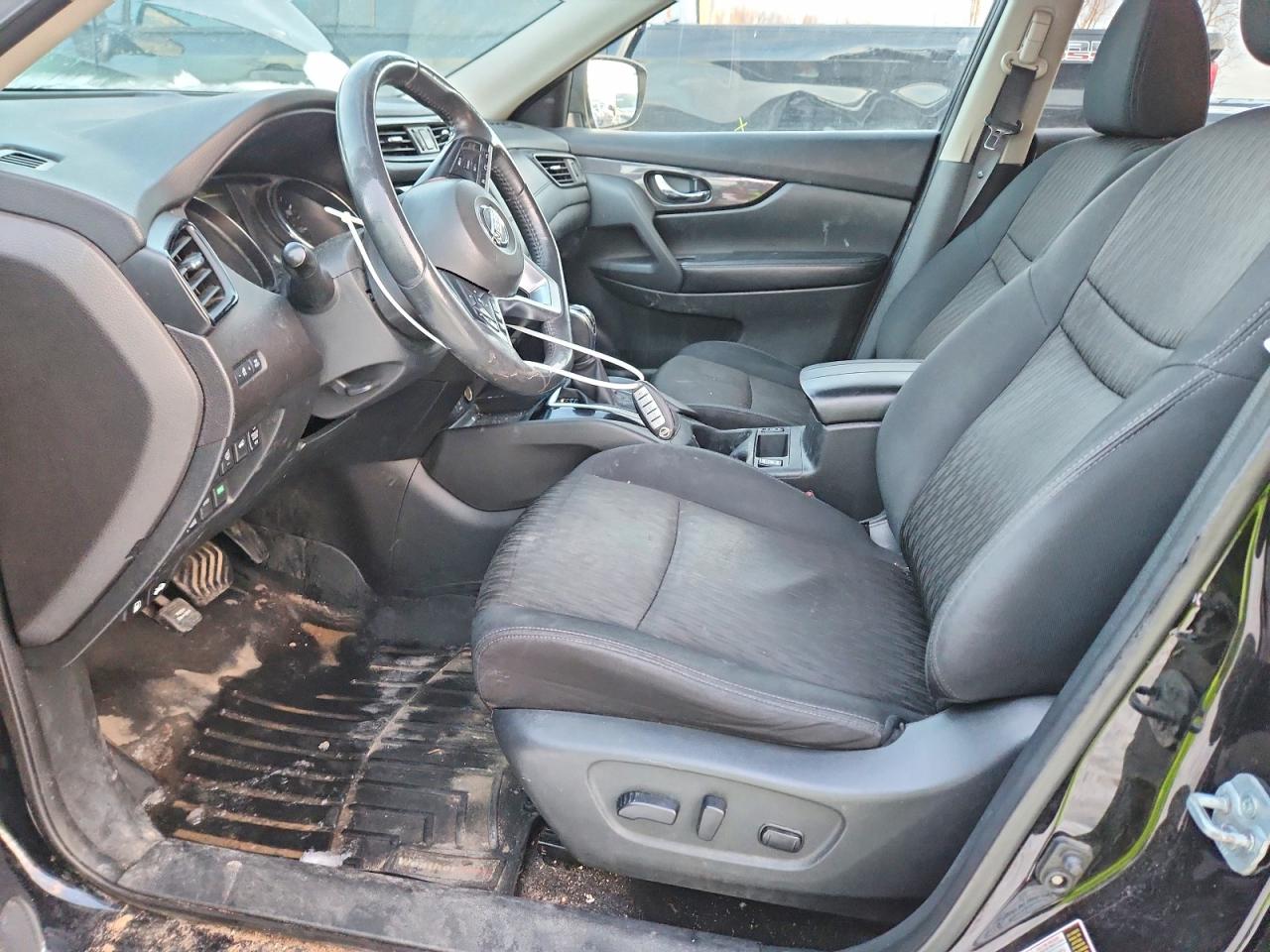 2017 NISSAN ROGUE