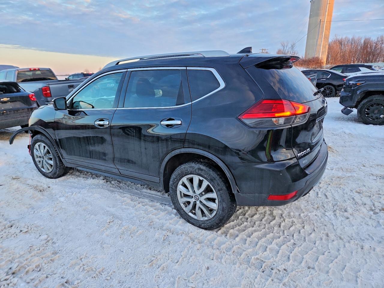 2017 NISSAN ROGUE