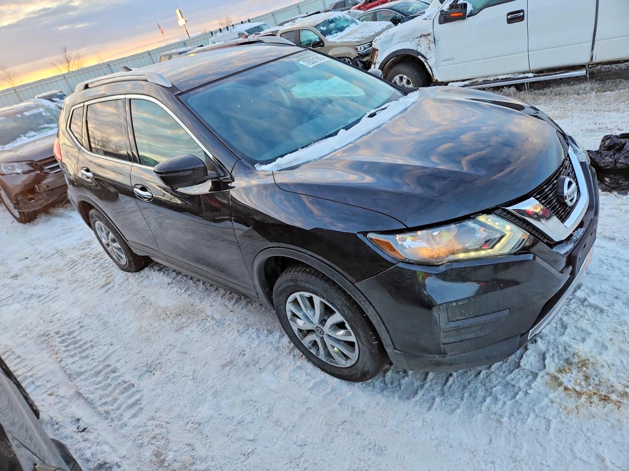 2017 NISSAN ROGUE