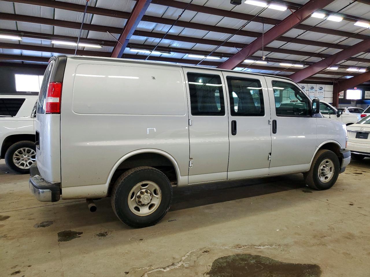 2019 CHEVROLET EXPRESS