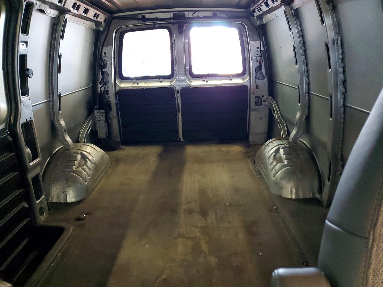 2019 CHEVROLET EXPRESS