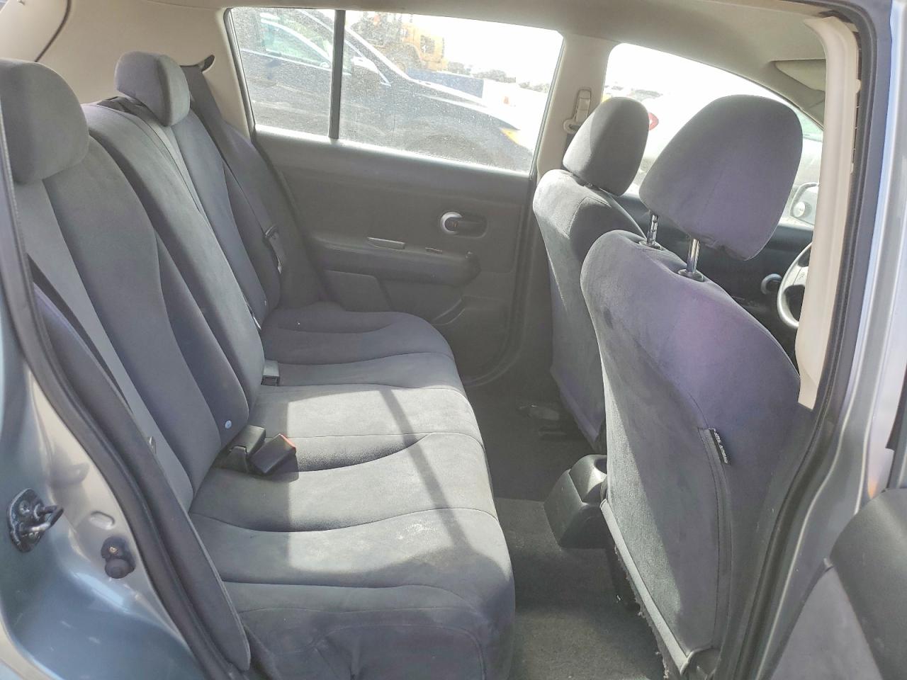 2009 NISSAN VERSA