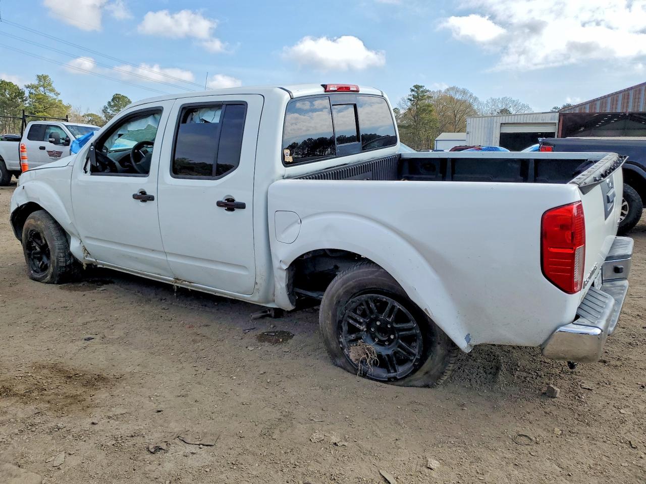 2019 NISSAN FRONTIER
