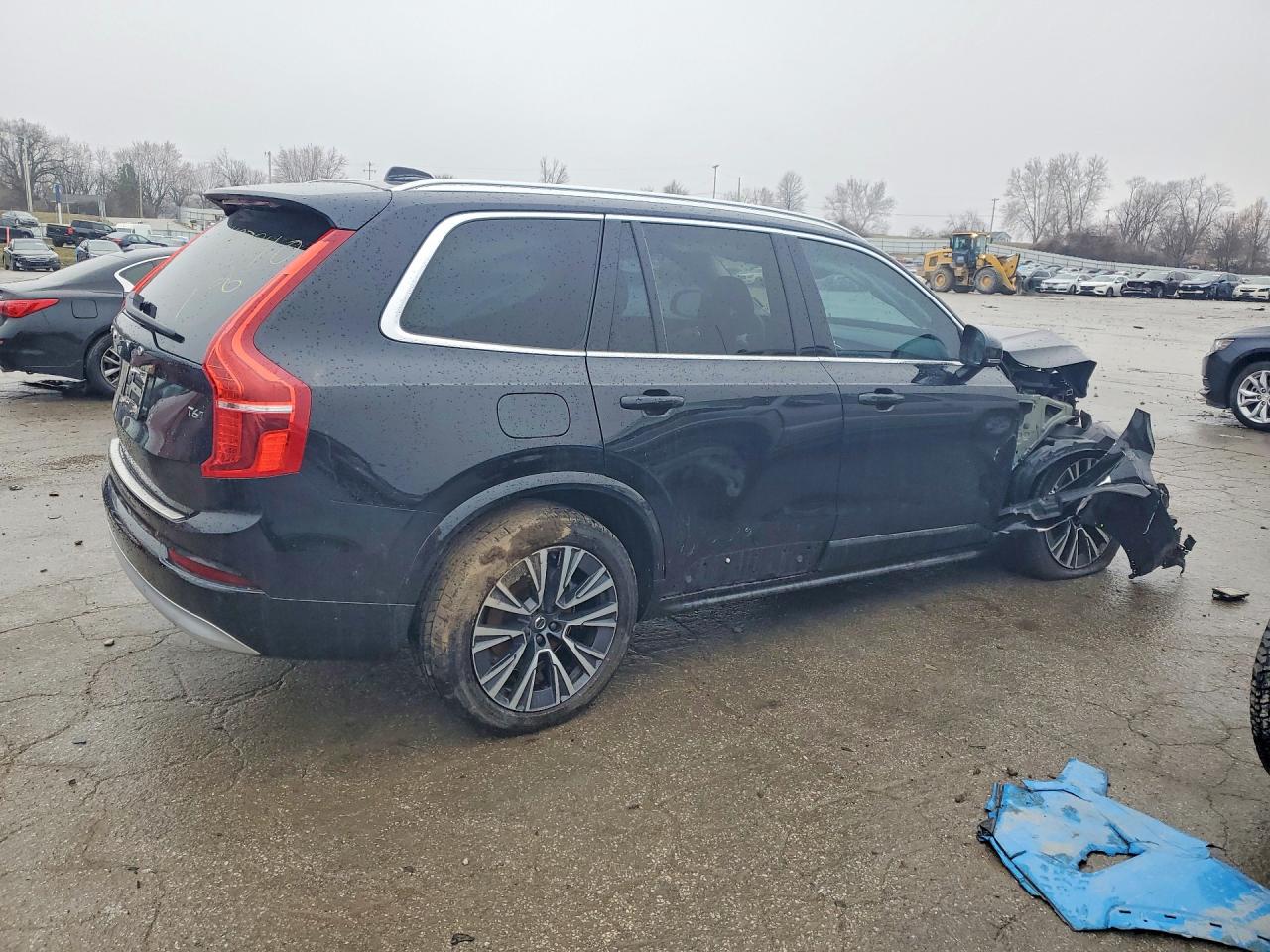 2022 VOLVO XC90