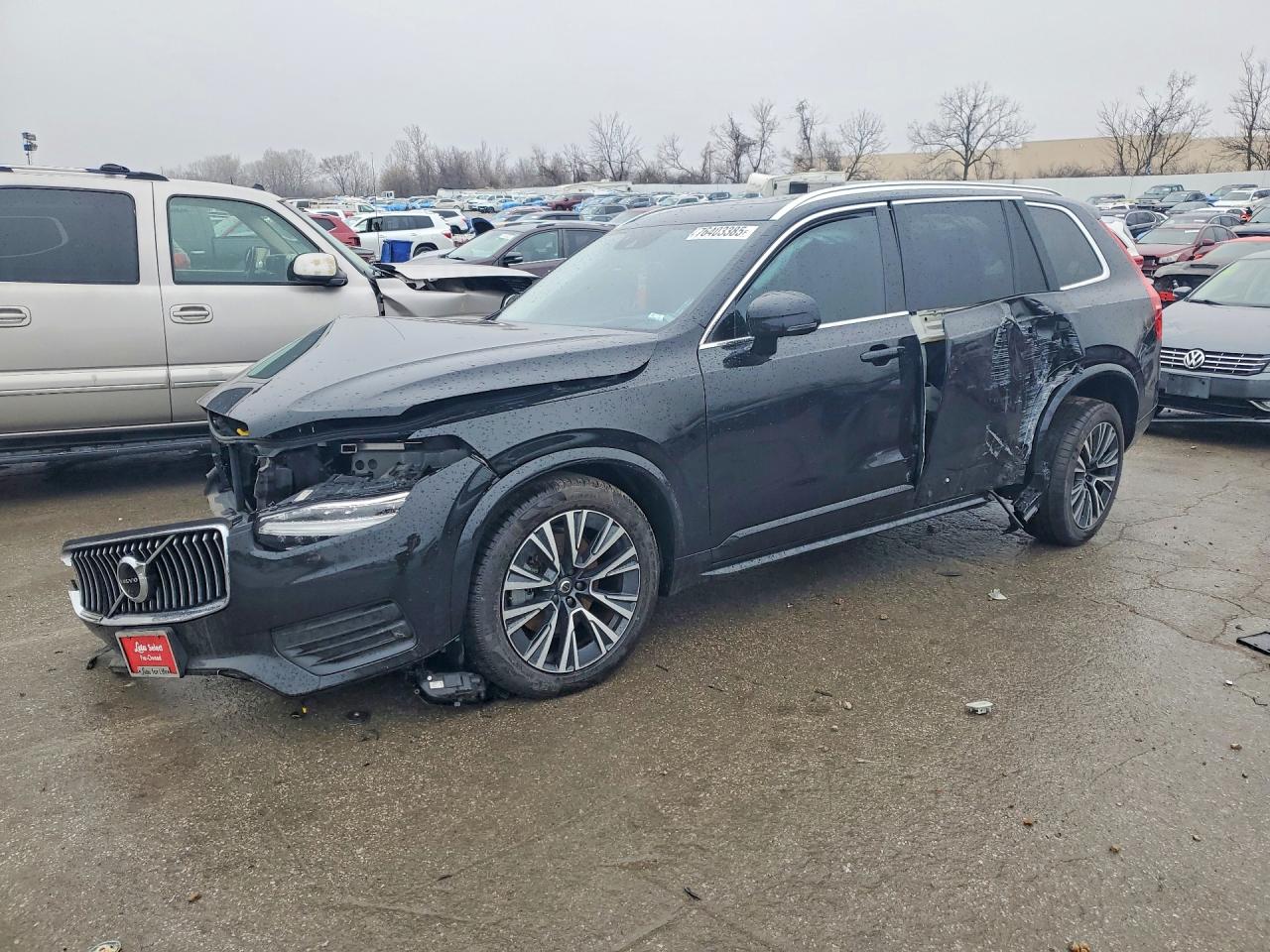 2022 VOLVO XC90
