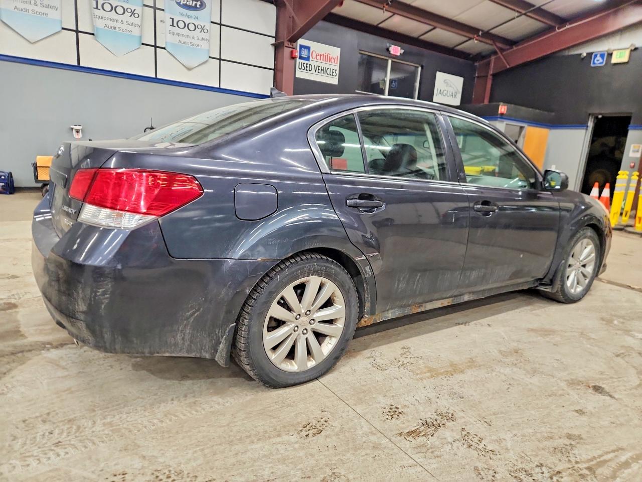 2011 SUBARU LEGACY