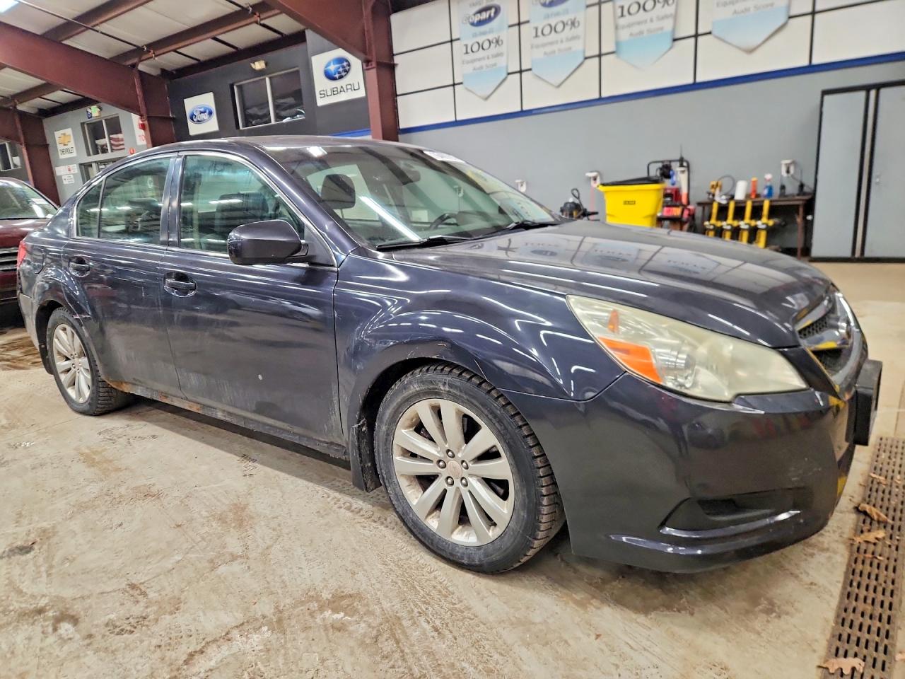 2011 SUBARU LEGACY