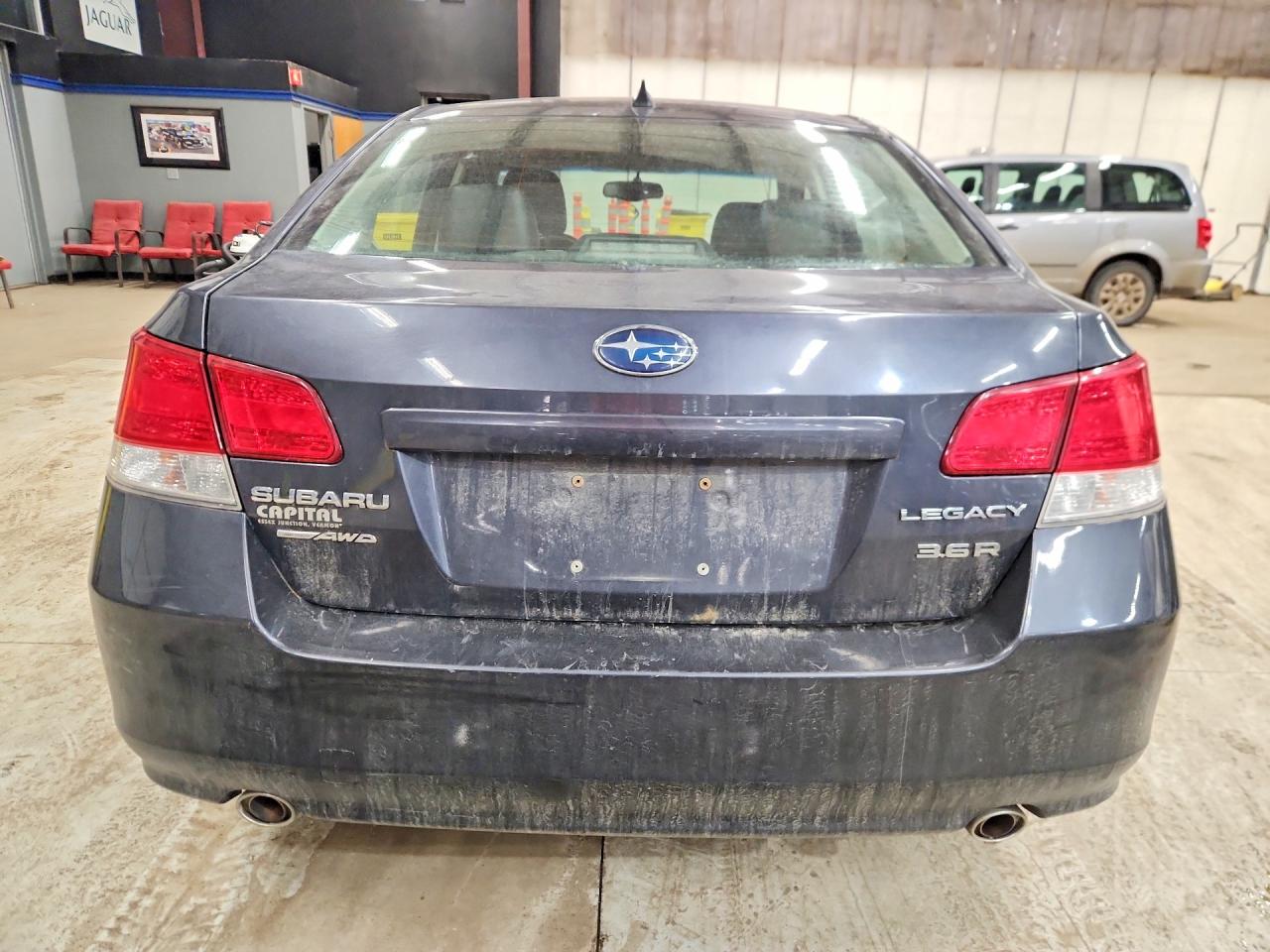 2011 SUBARU LEGACY