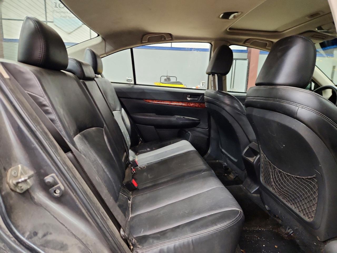 2011 SUBARU LEGACY