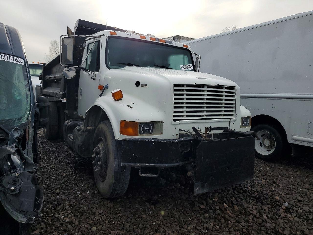 2000 INTERNATIONAL 4000 SERIE