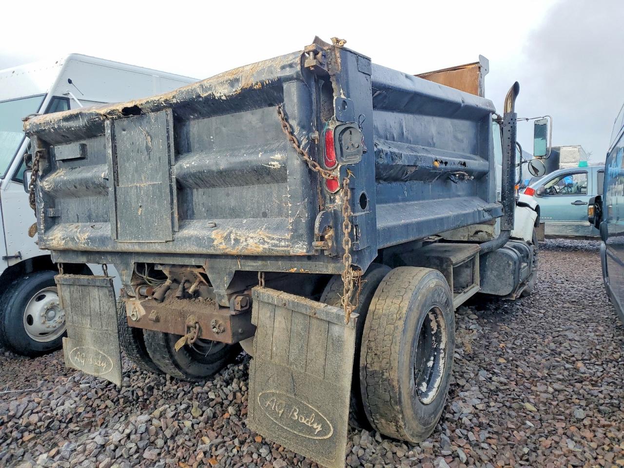 2000 INTERNATIONAL 4000 SERIE