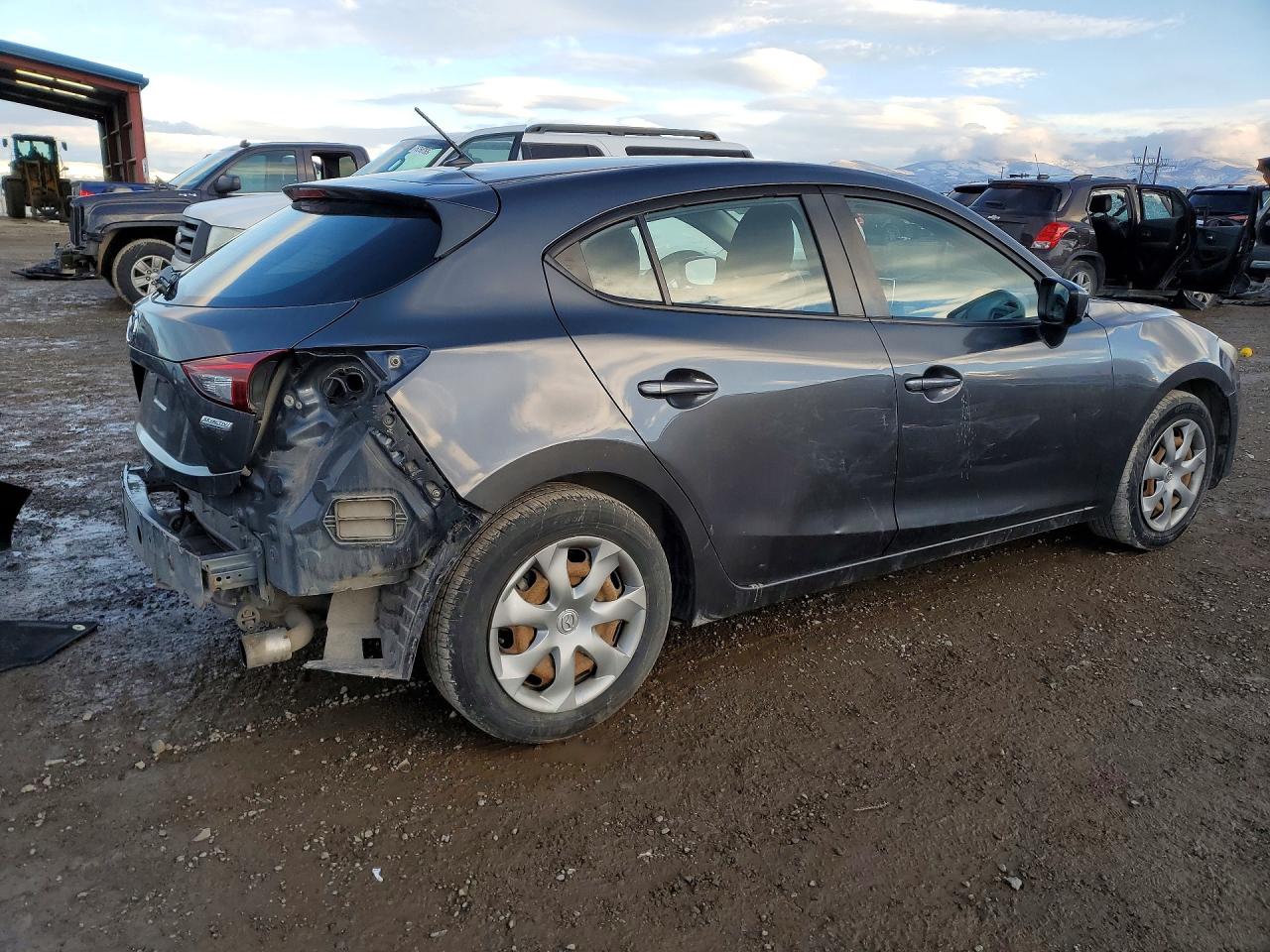 2015 MAZDA 3