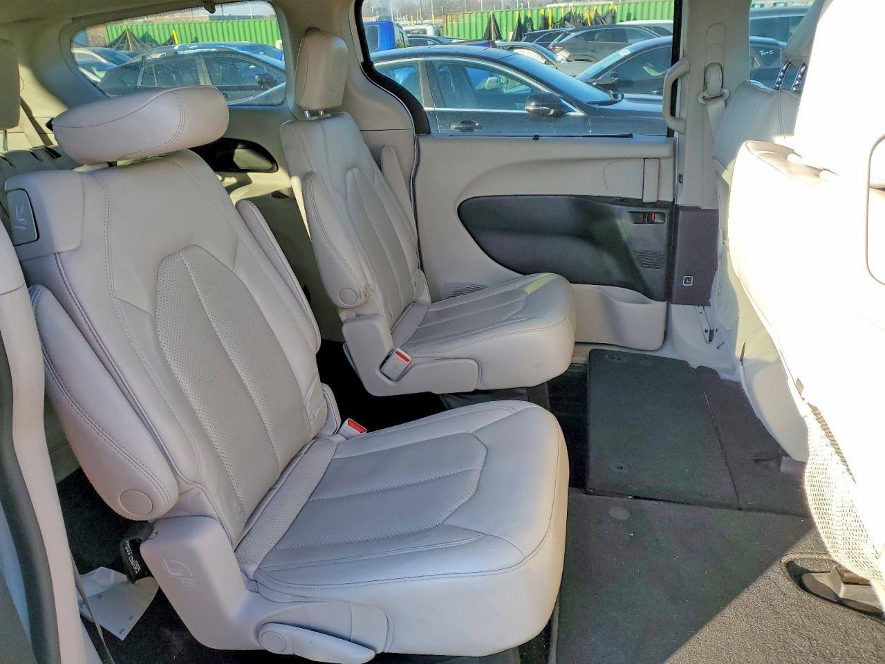 2021 CHRYSLER MINIVAN