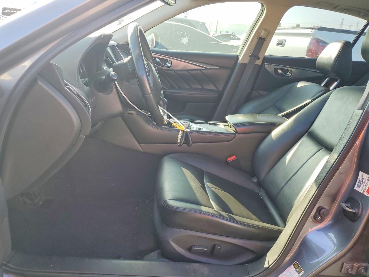 2016 INFINITI Q50